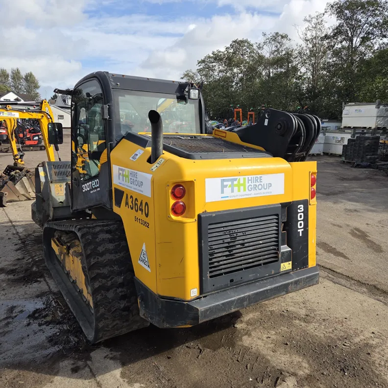2016 JCB 300T Tracked Skid Steer – Supplied with Stone Crusher Attachment